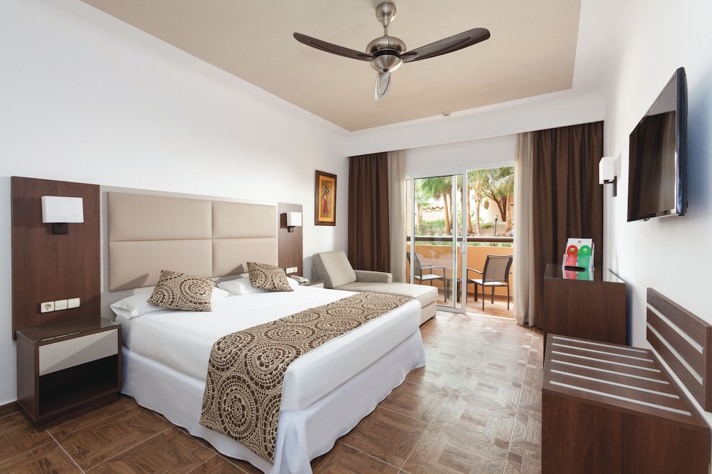 Suite, Balcony