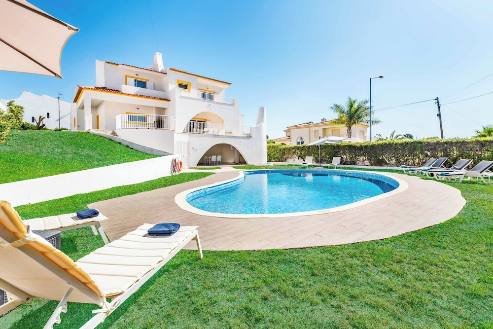 Villa (4 Bedrooms)
