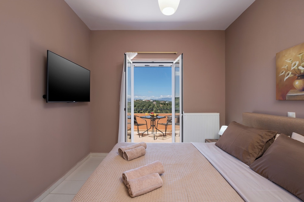 Family Villa, 3 Bedrooms, Sea View, Mountainside
