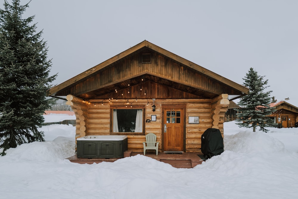Cabin, Multiple Beds, Hot Tub (pet friendly) photo 1