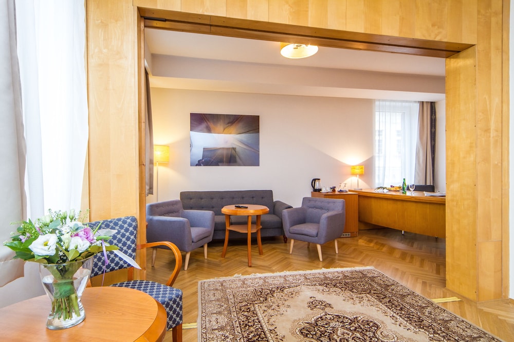 Business Suite, 1 Bedroom photo 1
