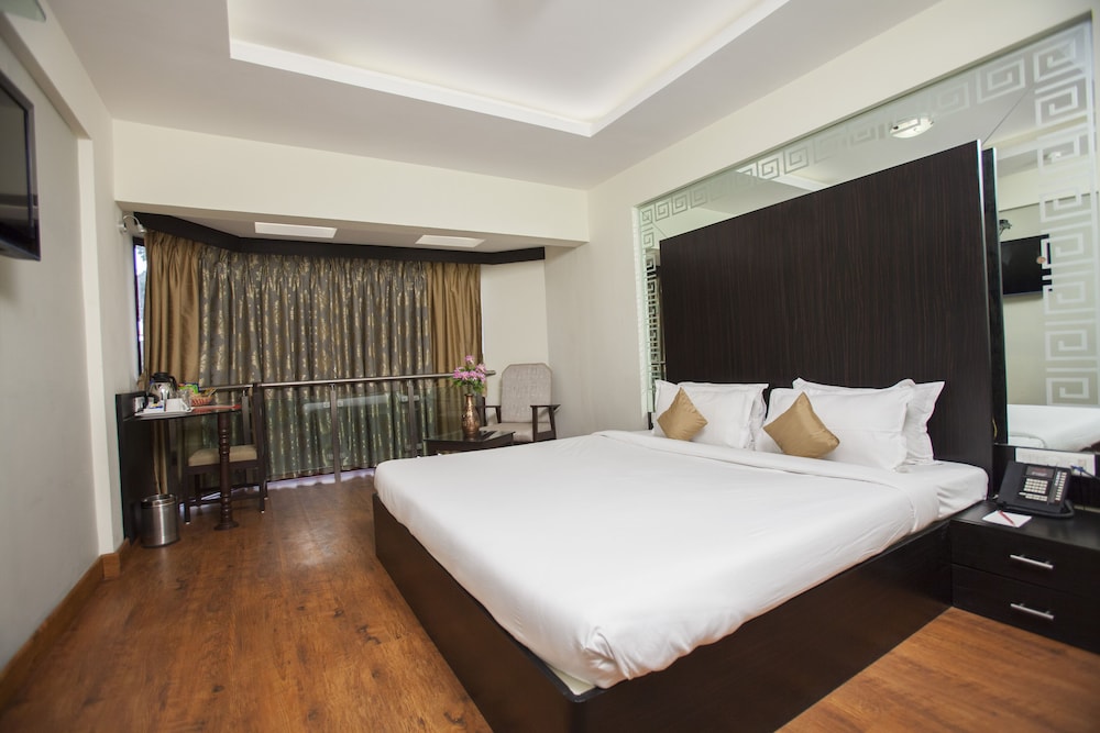 Club Room - Photo 6