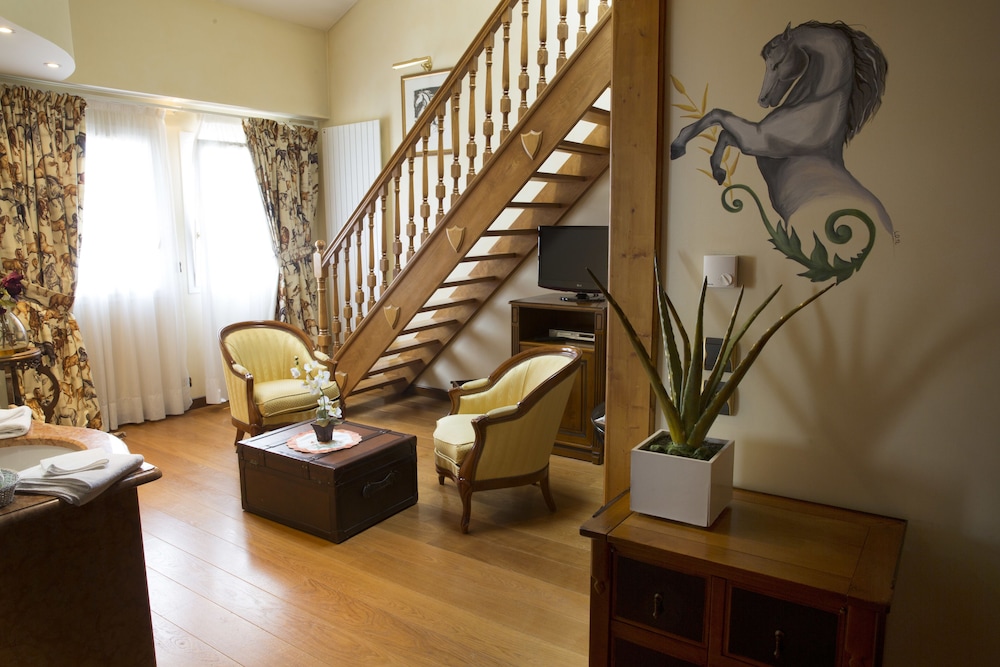 Luxury Suite (Duplex) photo 3