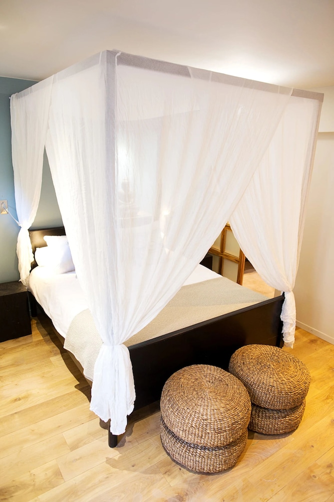 Comfort Apartment, City View
