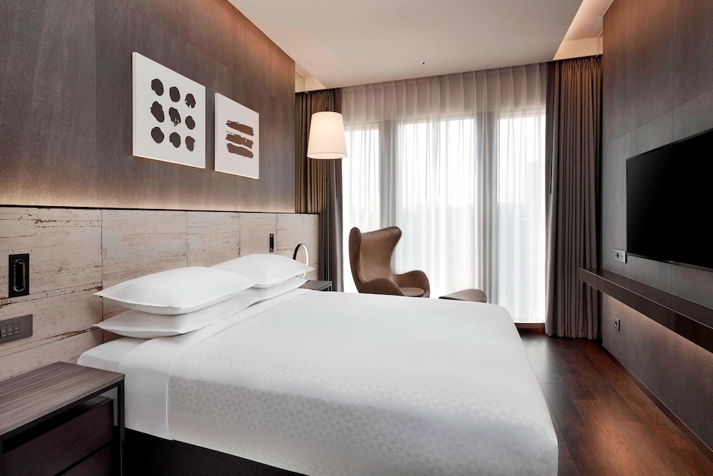 Room, 1 Queen Bed, City View photo 1