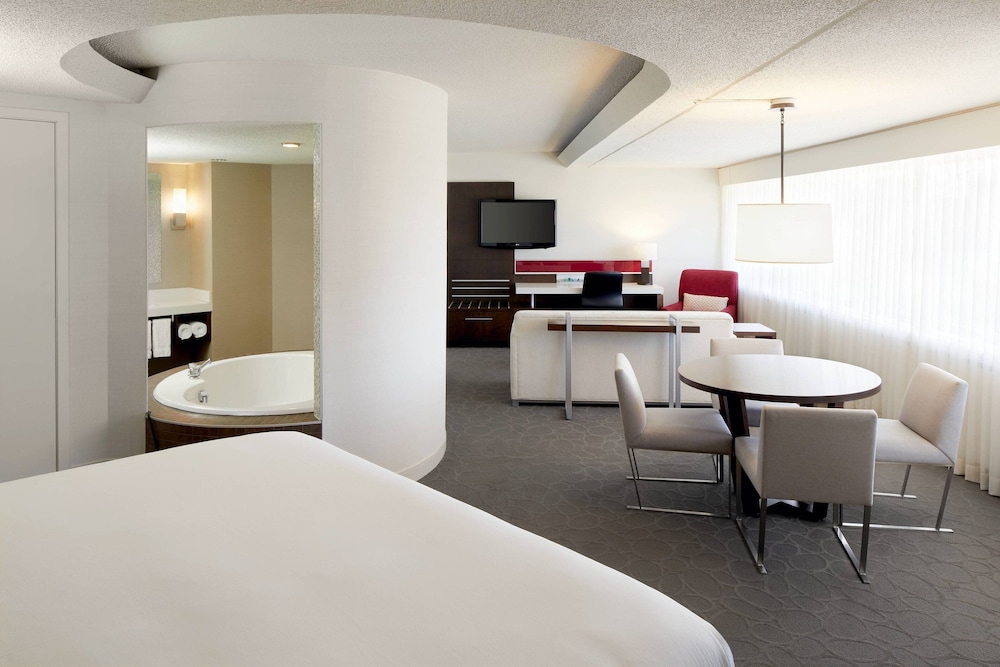 Junior Suite, 1 Bedroom - Photo 4