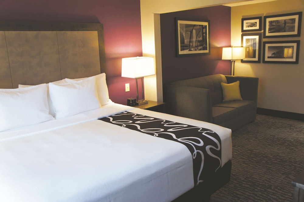 Executive Room, 1 King Bed, Non Smoking - Photo 1