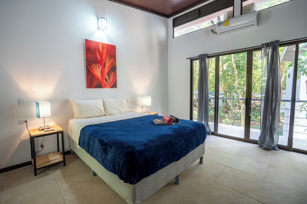 Double Room, Shared Bathroom, Garden View photo 1