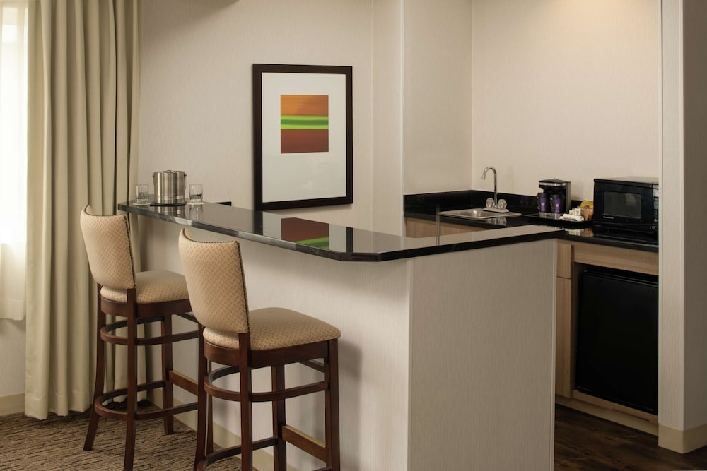Junior Suite, 1 King Bed, Accessible photo 3