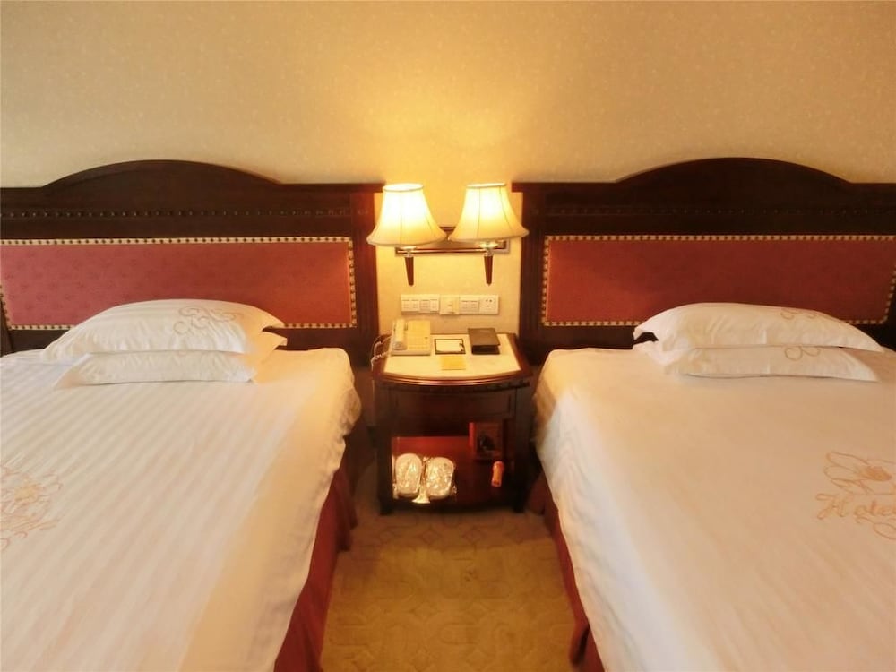 Commercial King Room photo 3