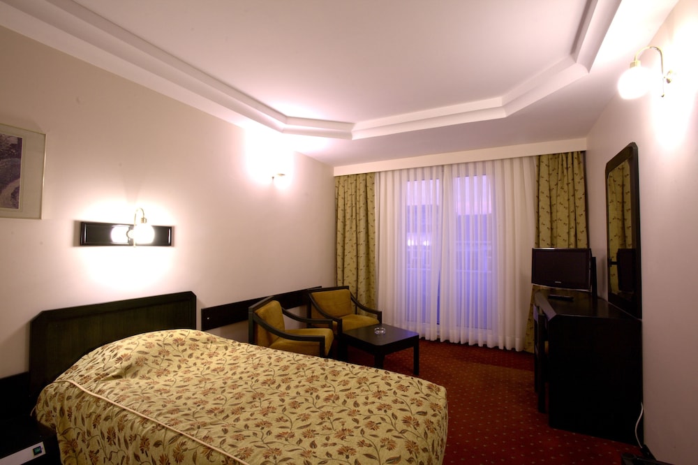 Economic Twin Room photo 1
