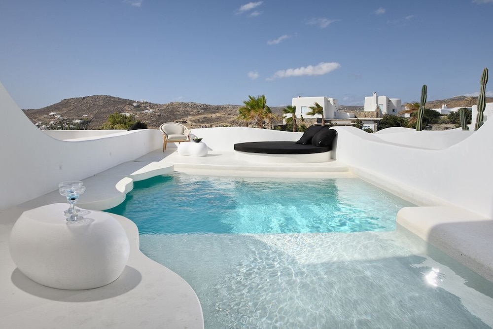 Topaz Riviera Water Suite with Private Pool - Photo 7