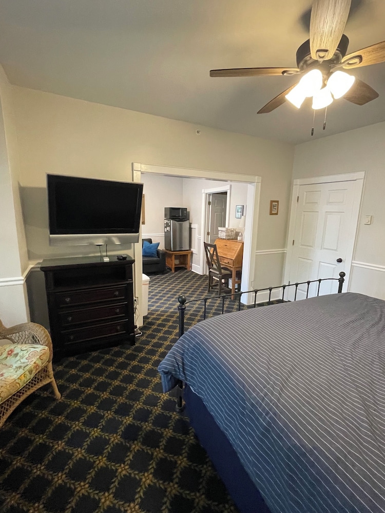 Deluxe Suite photo 3