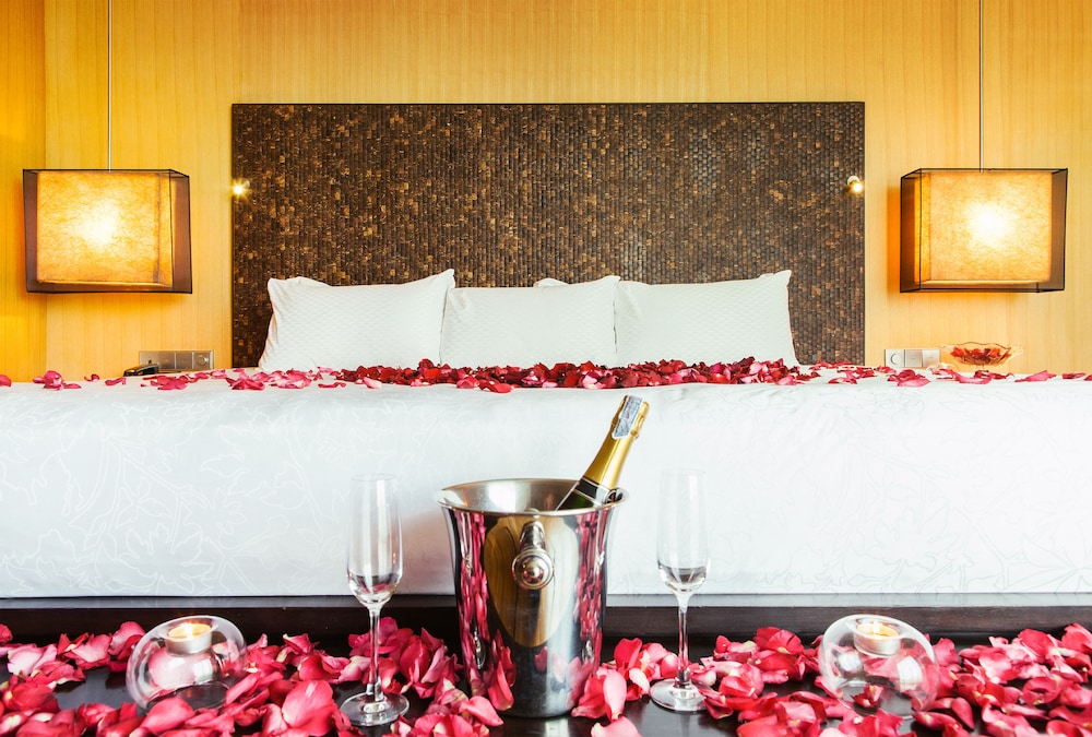 Deluxe Junior Suite photo 3