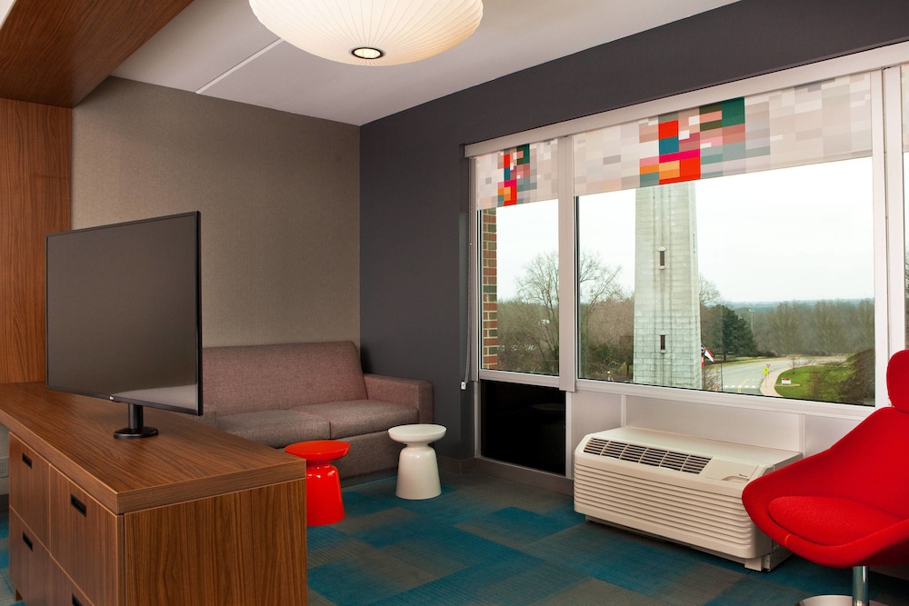 Suite, Multiple Beds (View) photo 3