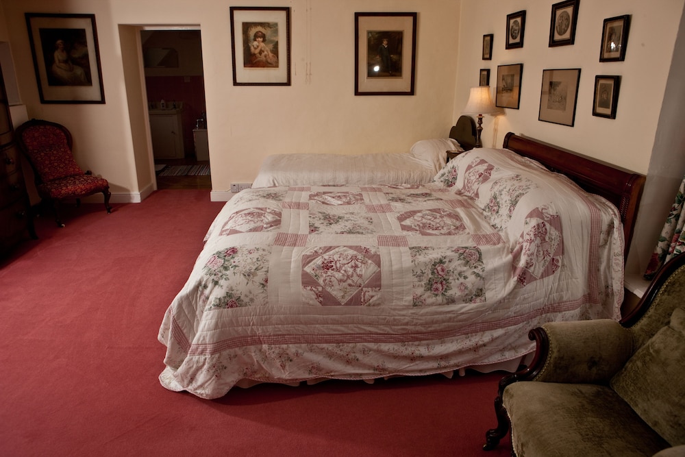 Double Room (The Pink Room) photo 2