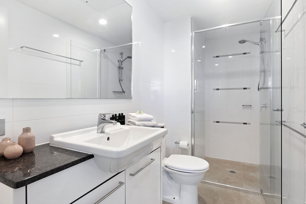 Apartment, 2 Bedrooms - Photo 16