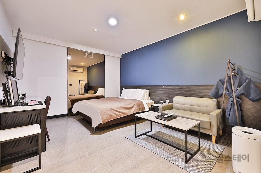 Standard Room - Photo 1
