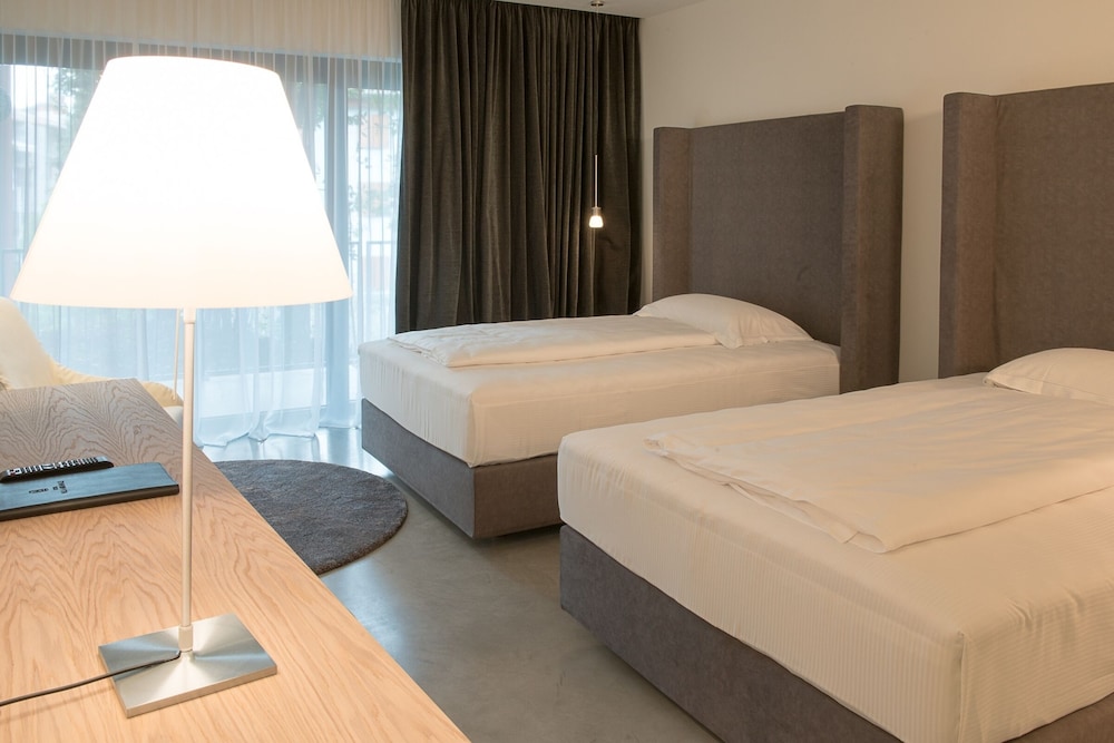 Junior Suite, Garden View - Photo 3