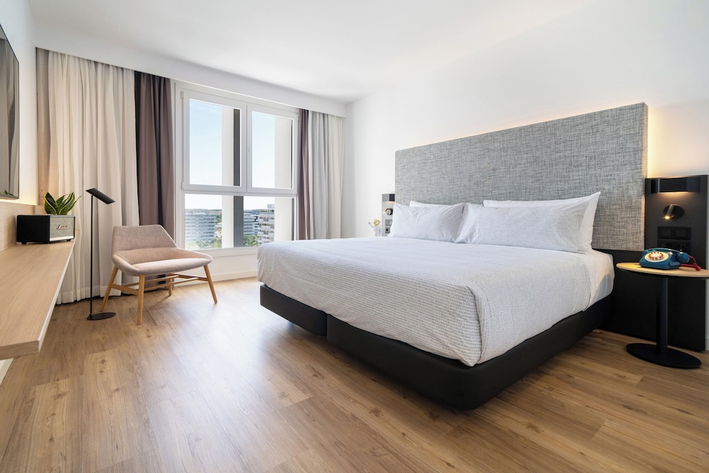 Room (The Townhouse 2+2)