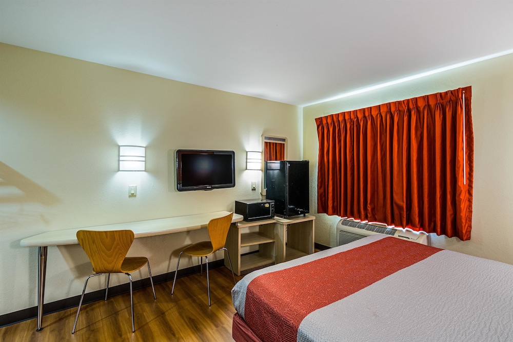 Standard Room, 1 Double Bed, Non Smoking - Photo 5