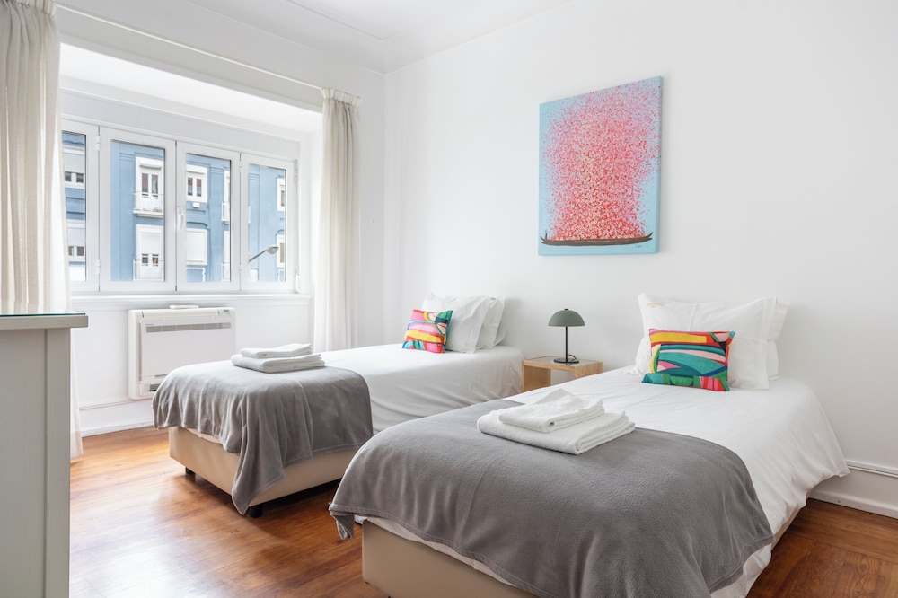 Family Apartment, 4 Bedrooms, Kitchen, City View photo 2