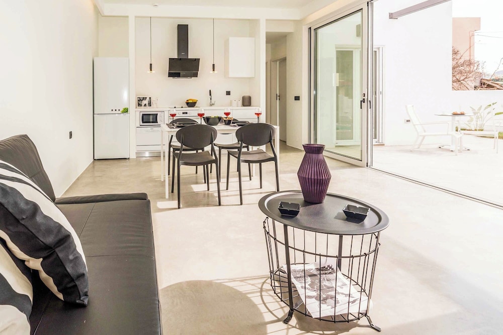 Villa (2 Bedrooms) photo 2