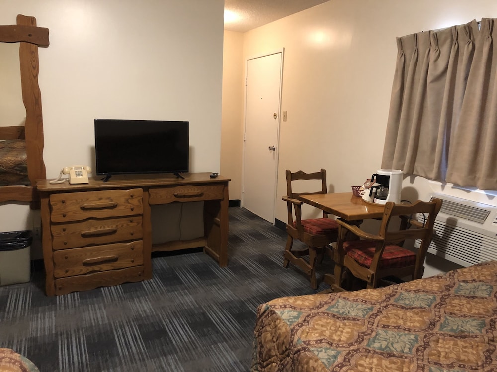 Economy Room, Hill View photo 1