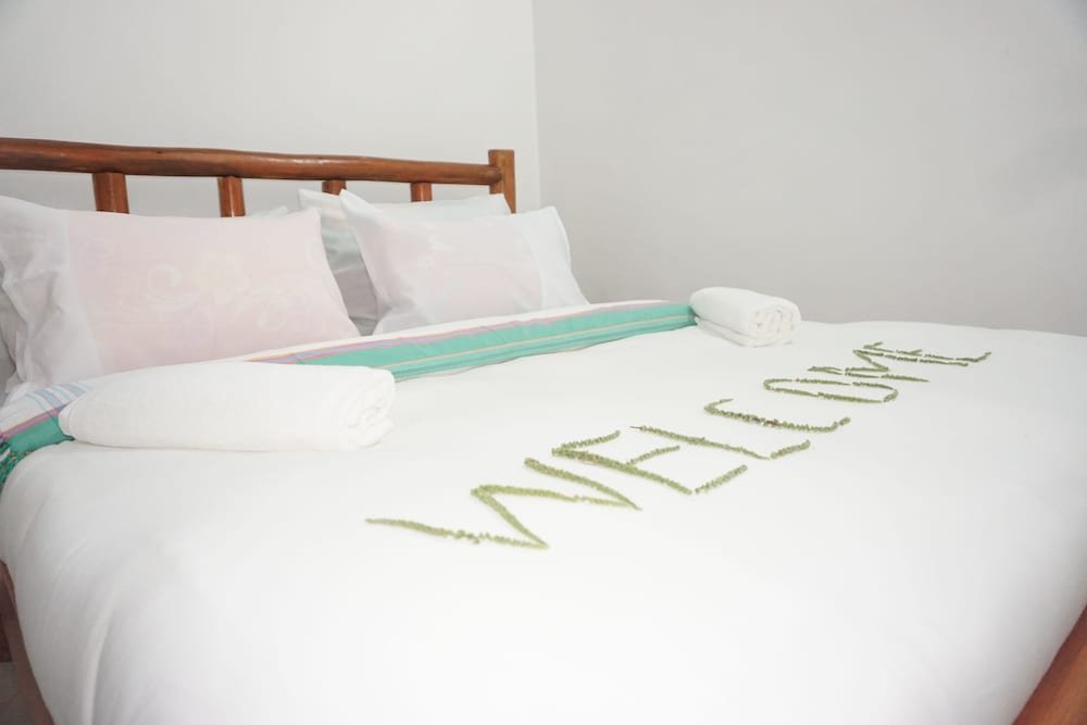 Deluxe Room, 1 Double Bed, Balcony, Garden View (Blue) photo 1