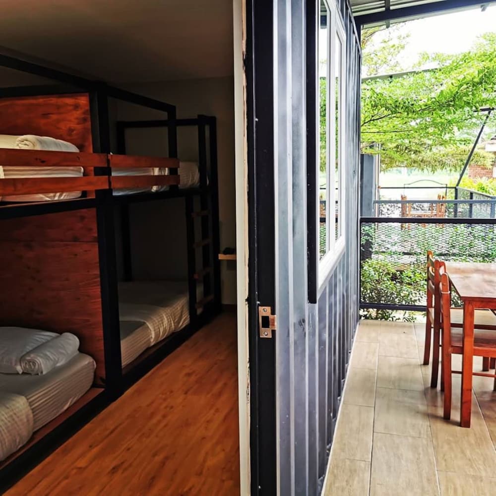 Quadruple Room - Photo 2