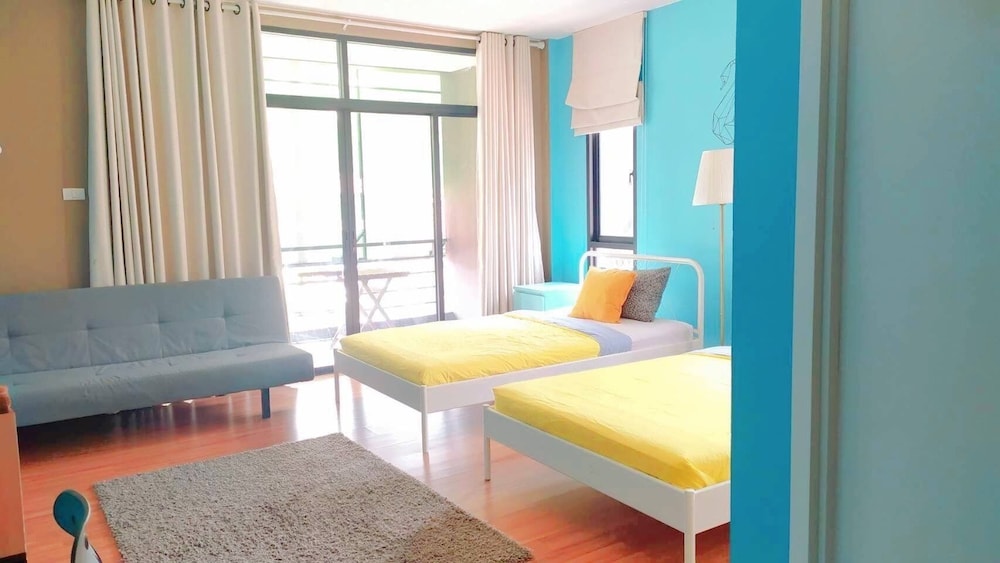 Superior Twin Room, Balcony, City View photo 2
