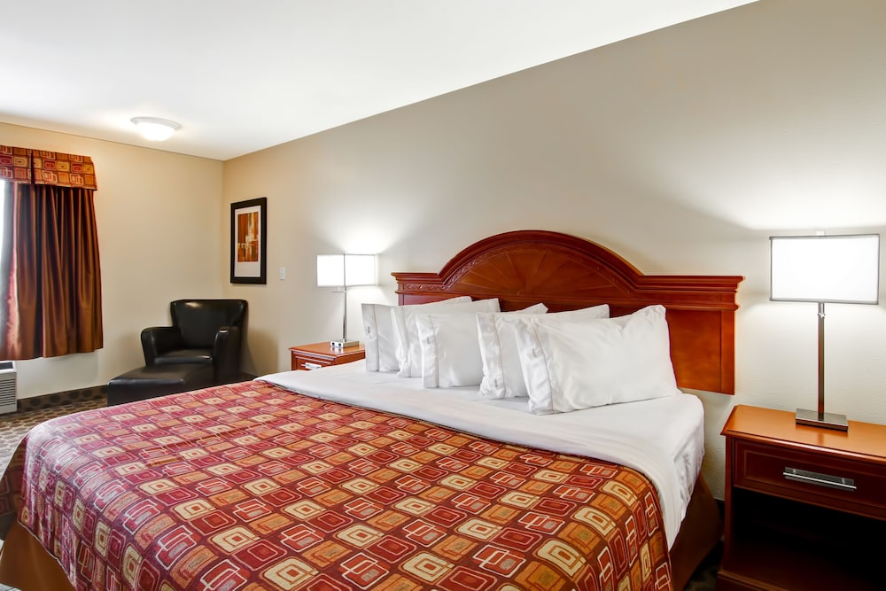 Executive Suite, 2 Bedrooms, Fireplace photo 2