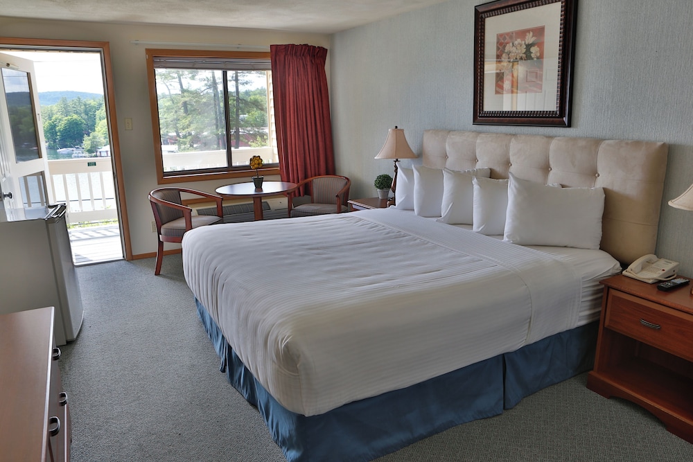 Inn View King - Comfort with Scenic Lake View - Photo 1