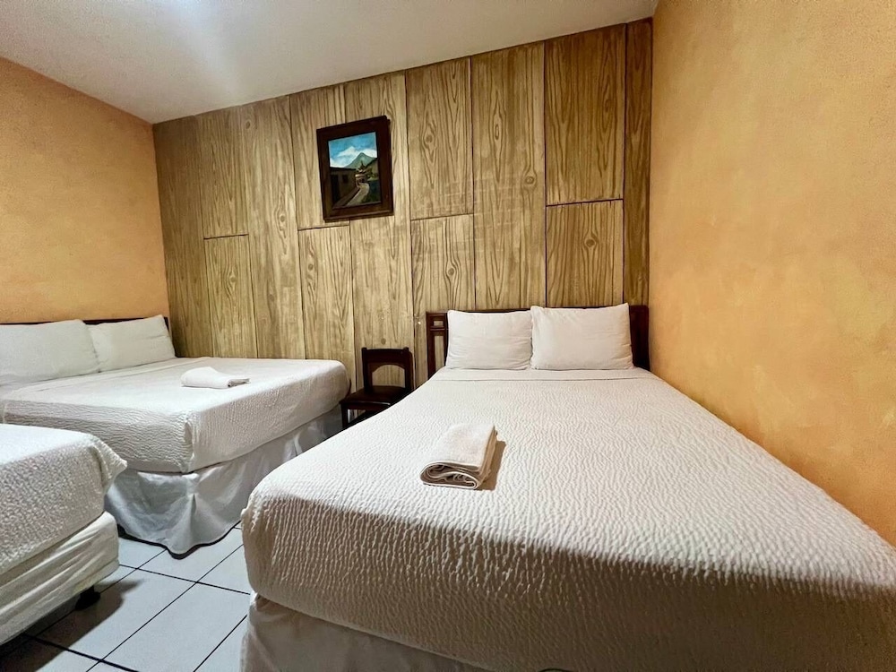 Basic Triple Room photo 2