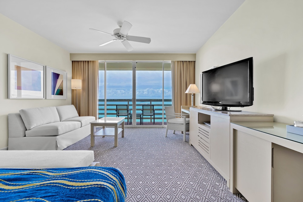 Superior Room, 1 King Bed, Ocean View - Photo 1