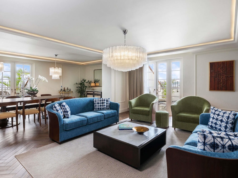 MAGNIFIQUE DUPLEX SUITE 1 KING HISTORIC VIEW