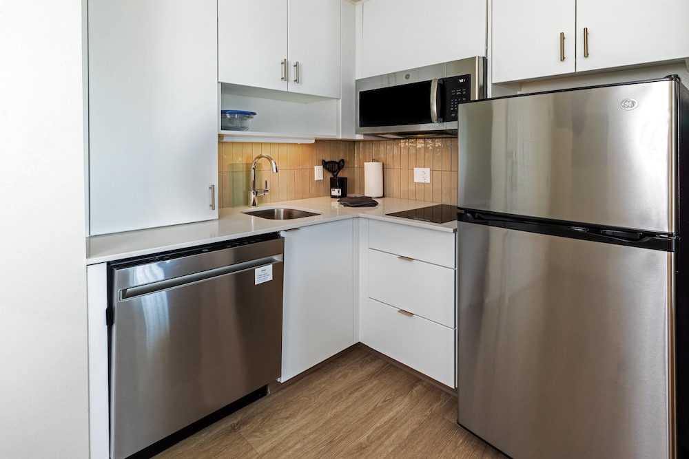 Studio Suite, 2 Queen Beds, Accessible Bathtub, Kitchen (Access Tub) - Photo 4