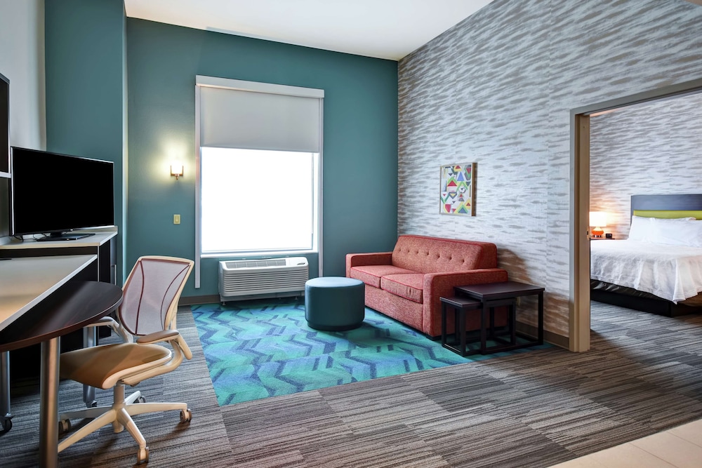 Suite, 1 King Bed, Accessible (Hearing) - Photo 1