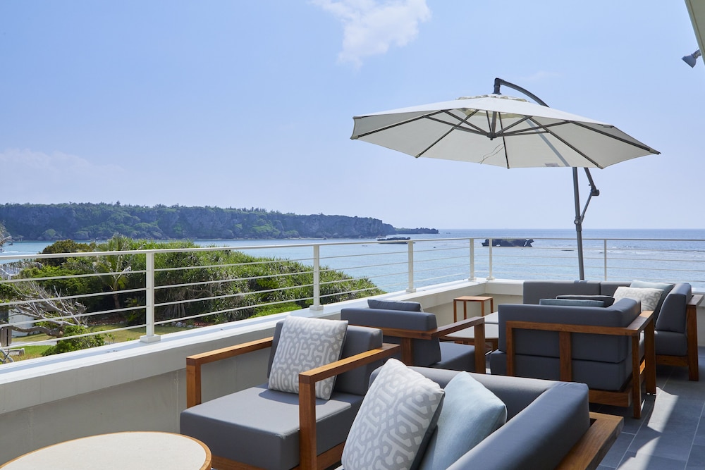 Classic Room, 2 Twin Beds, Club Lounge Access, Ocean View (Private Terrace) - Photo 21