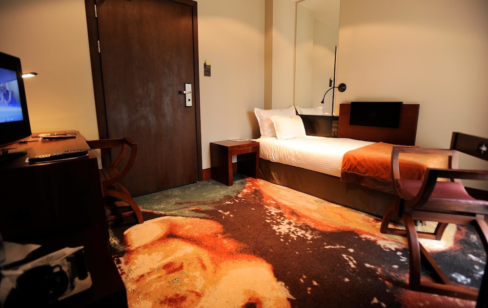 Single Room - Photo 5
