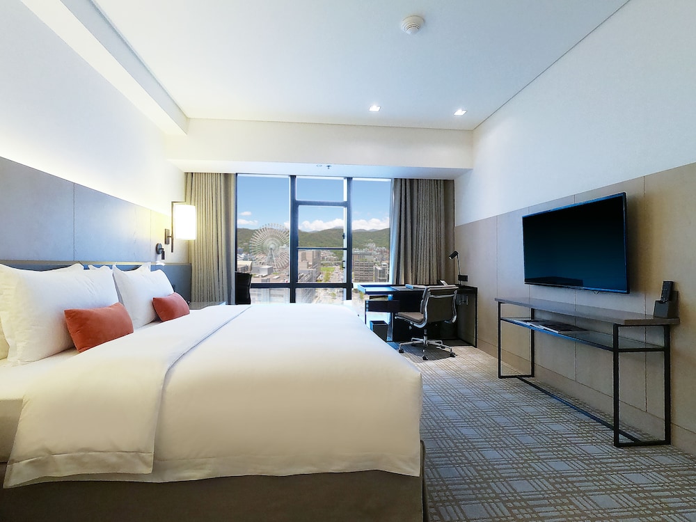 Executive Suite, 1 King Bed photo 2