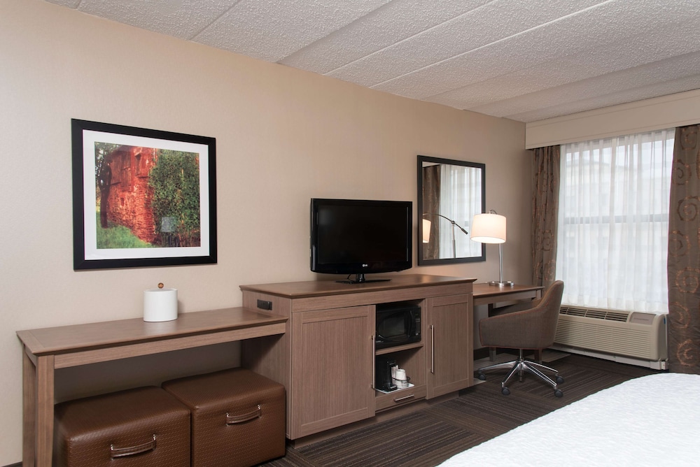 Room, 1 King Bed, Accessible, Non Smoking - Photo 3