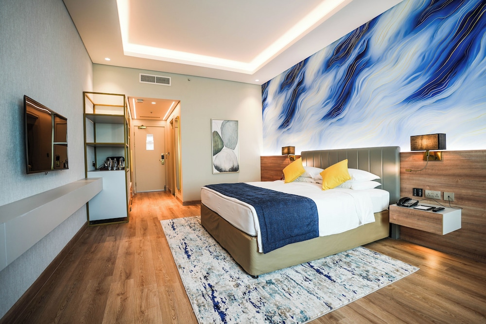 Classic Room, 1 King Bed photo 1