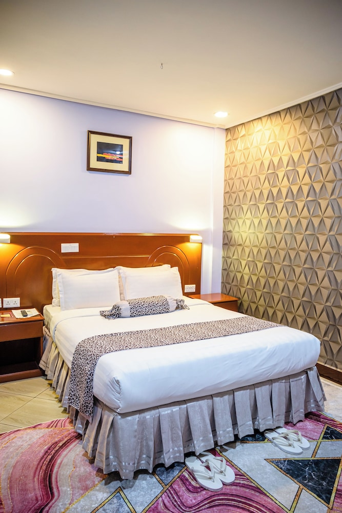 Executive Room (4)