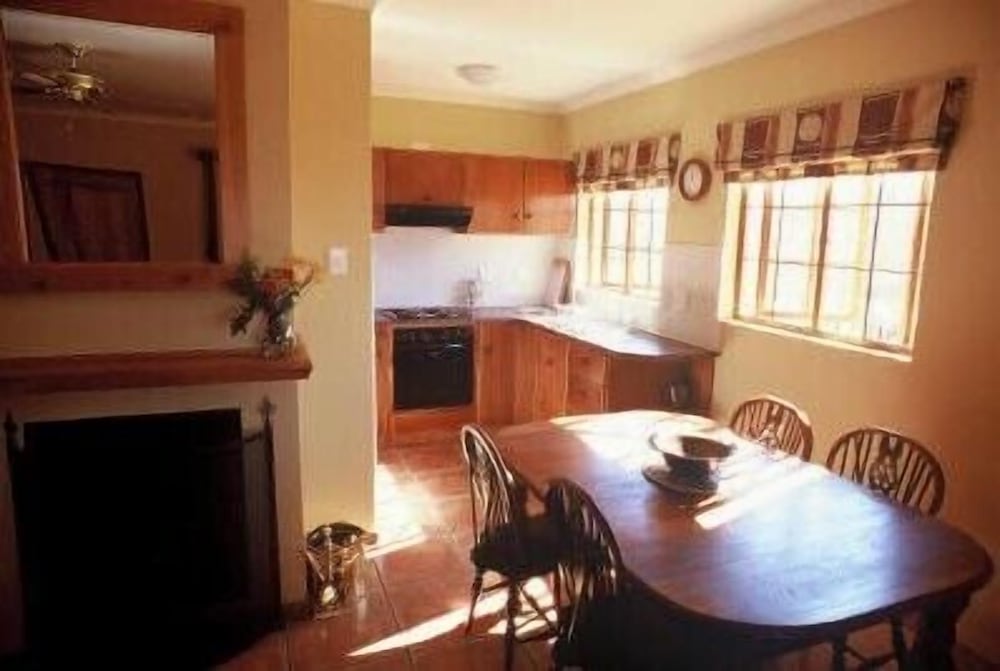 Self Catering apartment 2 guest photo 3