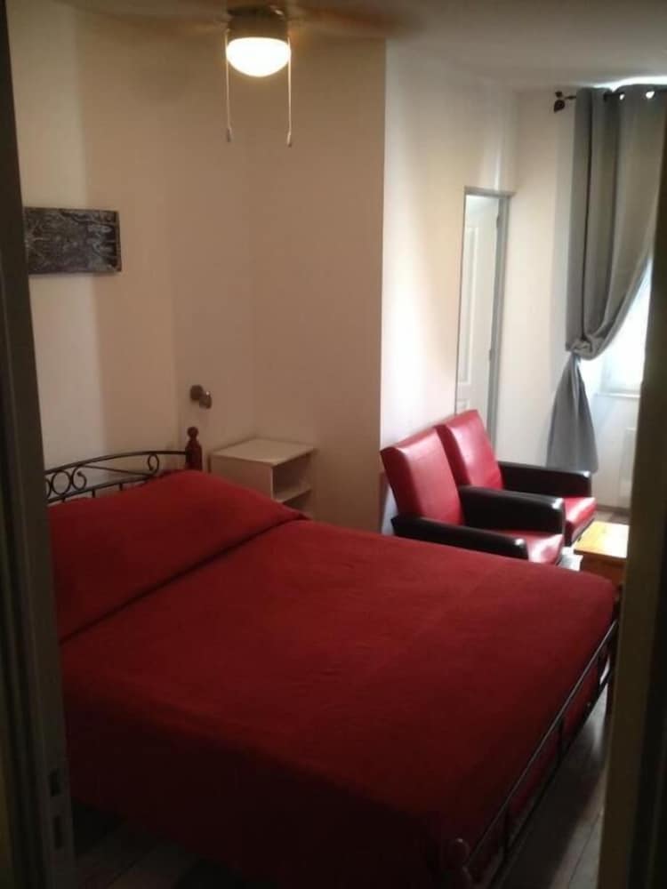 Double Room (La Mère Veilleuse) photo 3