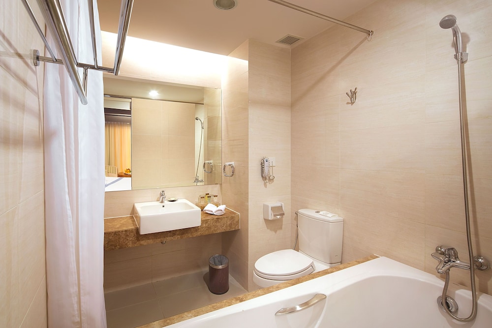 Junior Deluxe Ocean View King photo 2