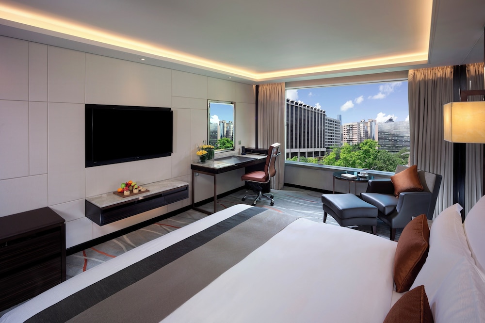 Classic Room, 1 King Bed, City View (High Floor)