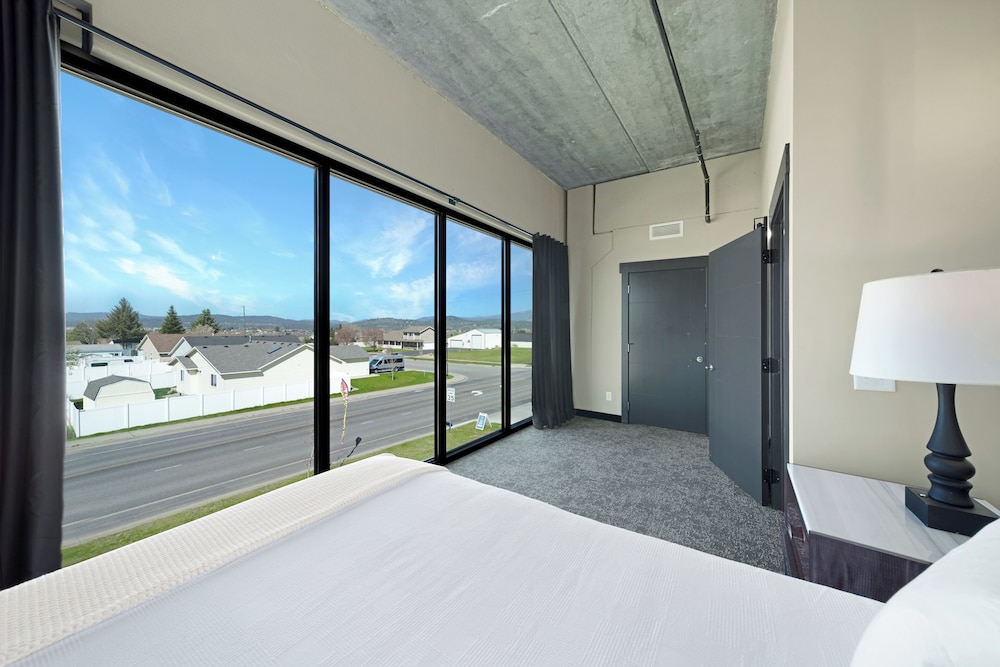 The Suites at Prairie Falls & Event Center, Foto 9