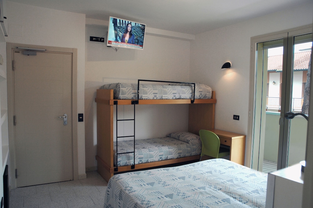Family Room - Photo 1